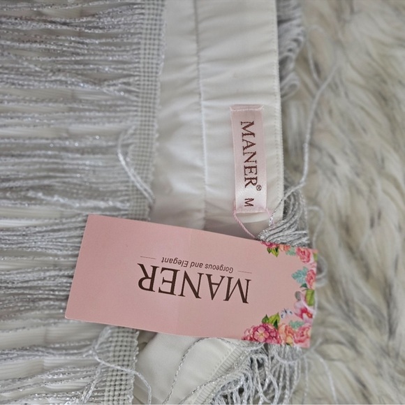 Women’s Sparkling Fringe Skirt New With Tags White Medium - Picture 2 of 7